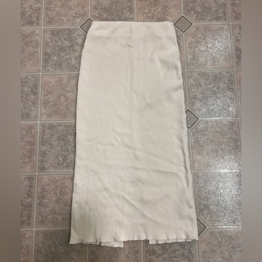 Zara Cream Midi Ribbed Midi Skirt with slit in the back